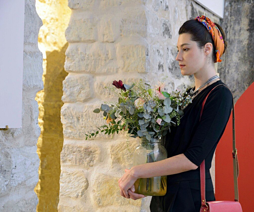 Un look éthique et écologique, oui, ça peut être chic et élégant ! Changez de regard sur la mode éthique et découvrez ce look mi art-déco mi-boho 100% respectueux de la planète et des humains qui y vivent !