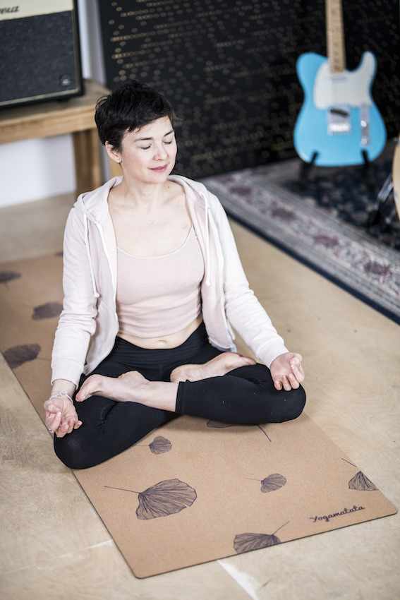 Yoga green : les plus belles marques de vêtements et de tapis de yoga écologiques et éthiques ! #yoga #yogafrance #franceyoga #tapisdeyoga #yogamour #modeéthique #onestpret #ilestencoretemps #developpementdurable