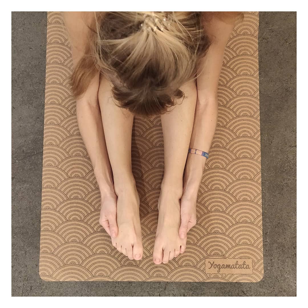Yoga green : les plus belles marques de vêtements et de tapis de yoga écologiques et éthiques ! #yoga #yogafrance #franceyoga #tapisdeyoga #yogamour #modeéthique #onestpret #ilestencoretemps #developpementdurable