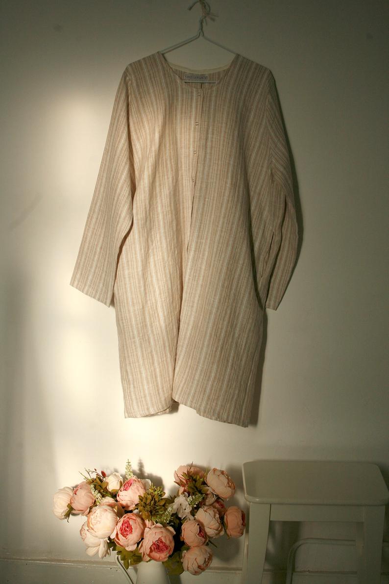 Une tunique écru romantique en lin made in France ! Une parfaite idée de cadeau écologique, en mode éthique et responsable :) #cadeau #noel #fetedespères #fetedesmères #idéecadeau #écologique #écologie #durable #cadeauécolo #artisanat #artisanal #cadeauartisanal #modeéthique #moderesponsable #lin #linnen